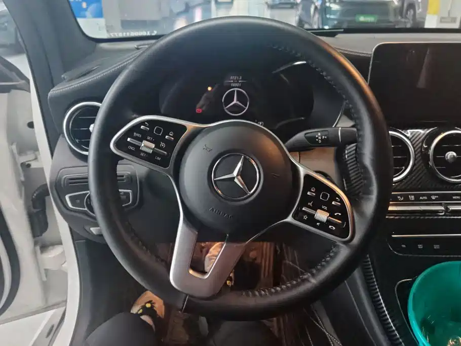 Mercedes-Benz GLC Coupe 2022 2022 GLC 260 4MATIC Coupe SUV