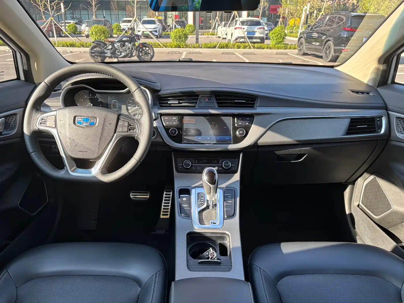 Photo 8 - Geely Emgrand GS