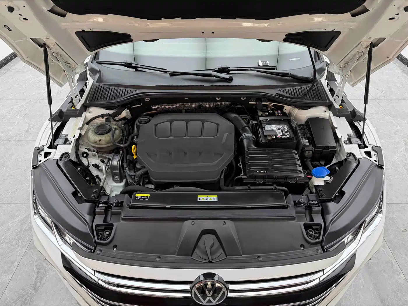 Volkswagen FAW-Volkswagen CC 2024 380TSI Eye-catching Edition фото 7
