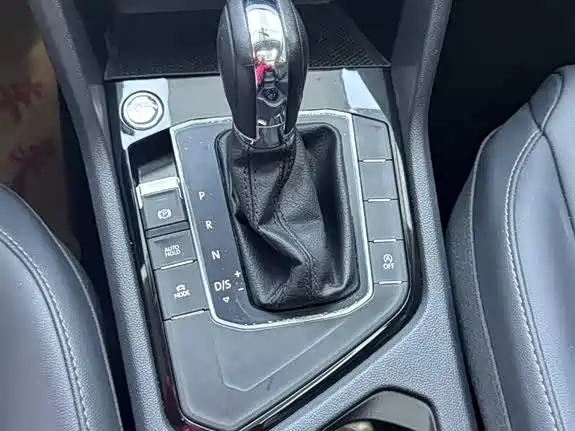 Volkswagen Tharu 2022 280TSI FWD Luxury Edition фото 13