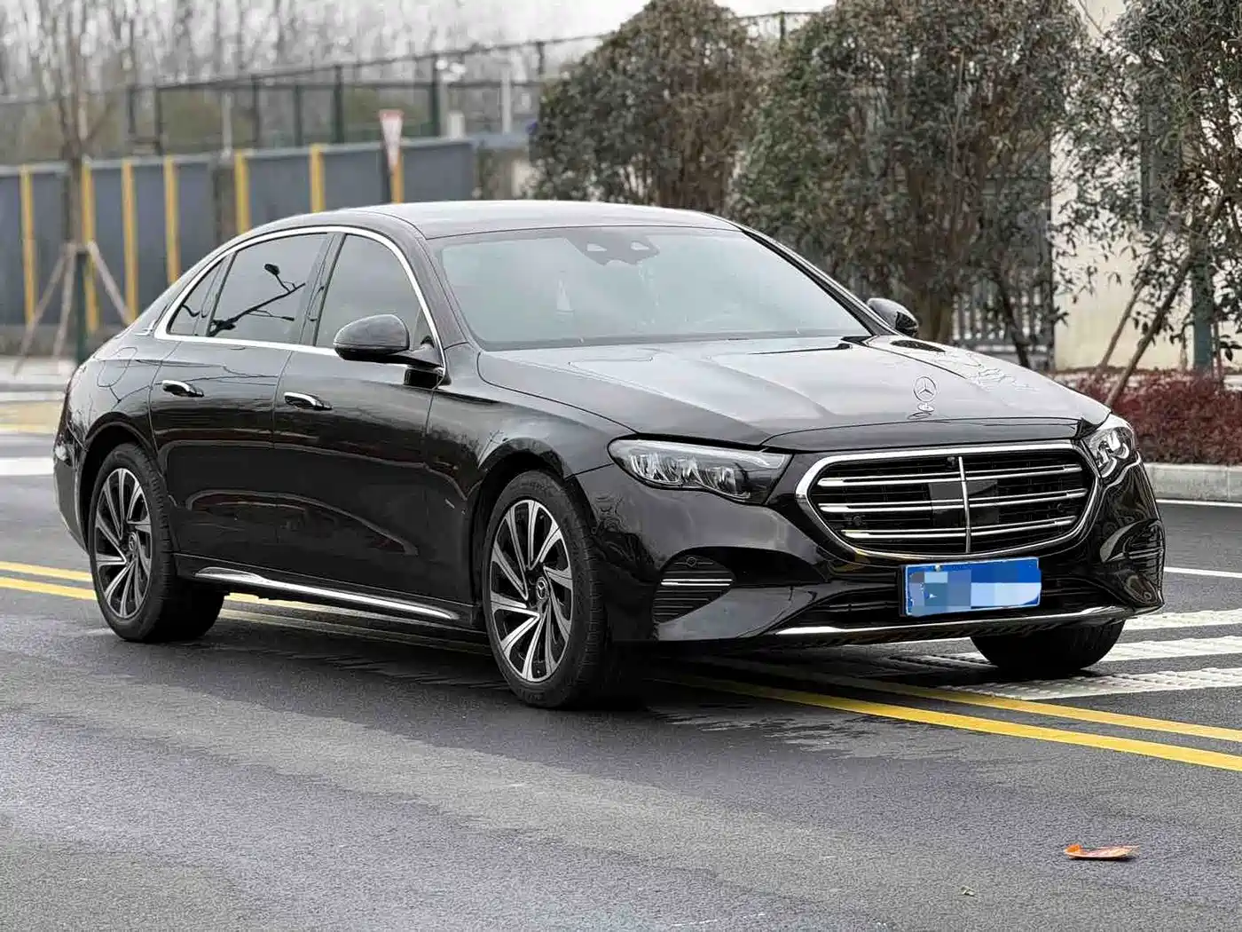 Mercedes-Benz E-Class 2024 Model E 300 L Luxury фото 3