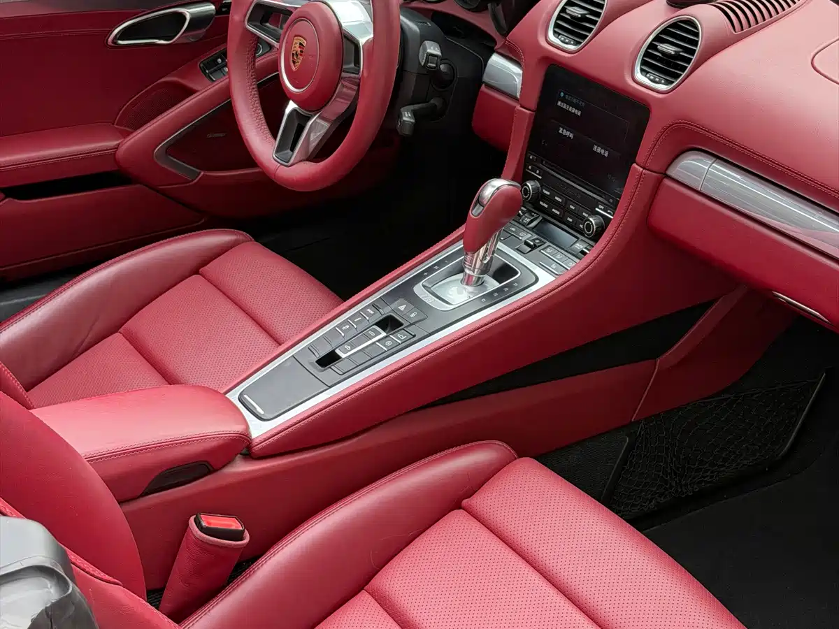 Photo 5 - Porsche 718