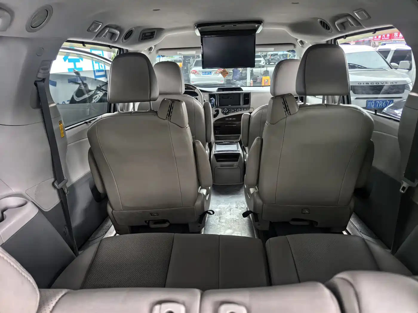 Toyota Sienna 2013 3.5L 4WD Automatic фото 10