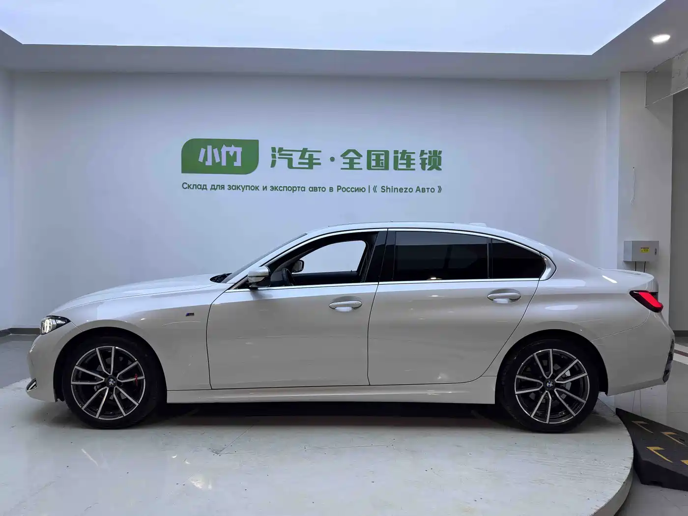 BMW 3-SERIES