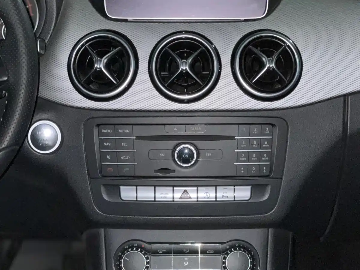 Mercedes-Benz B-Class 2017 B 200 Dynamic фото 7