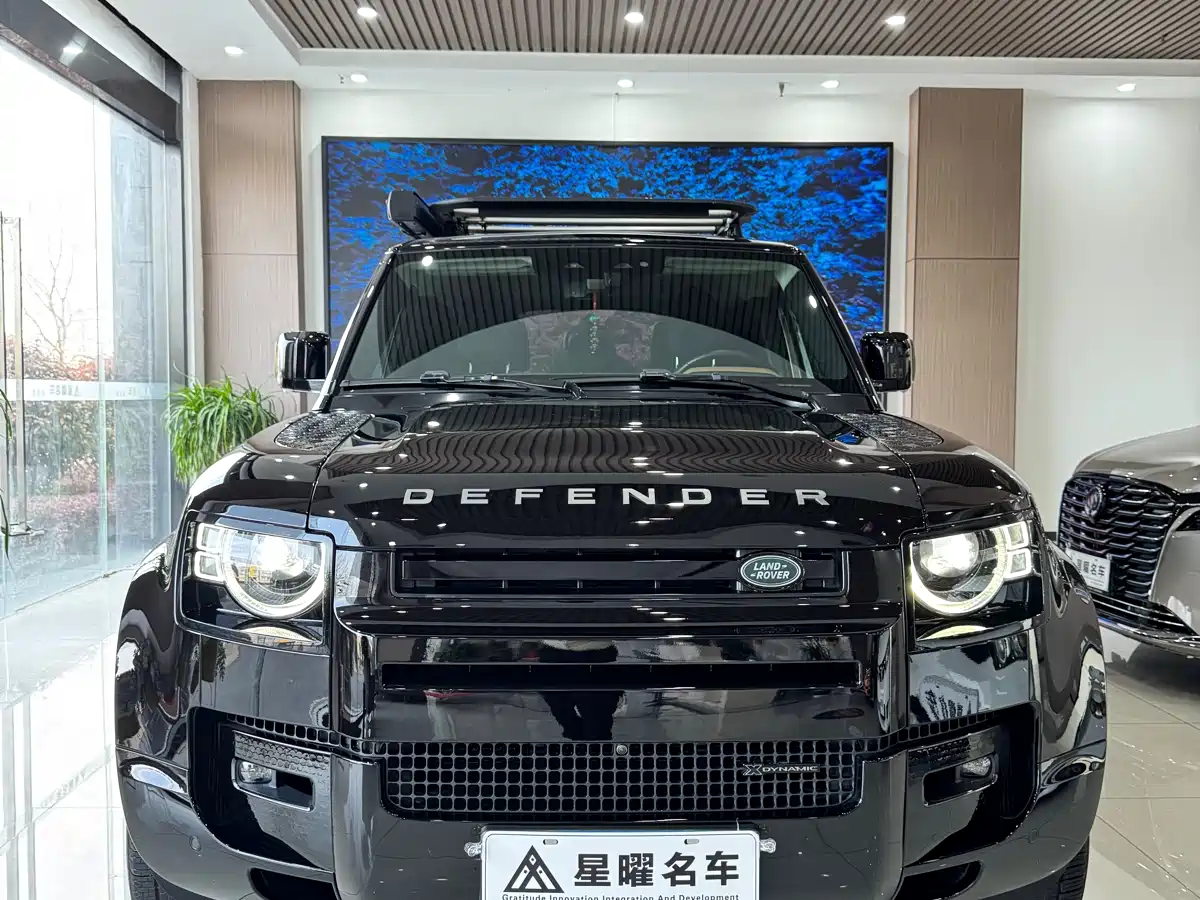 Land Rover Defender 2023 Facelift 110 3.0T P400 X-DYNAMIC HSE фото 3
