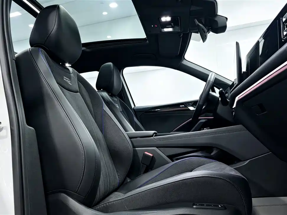 صورة 7 - Volkswagen Tiguan L