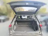 Photo 5 - Volkswagen Tiguan L