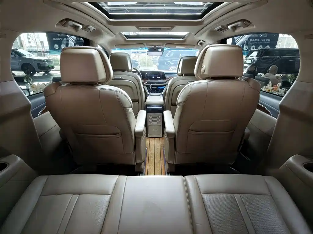 Buick GL8 2021 ES Landlord 653T Luxury фото 13