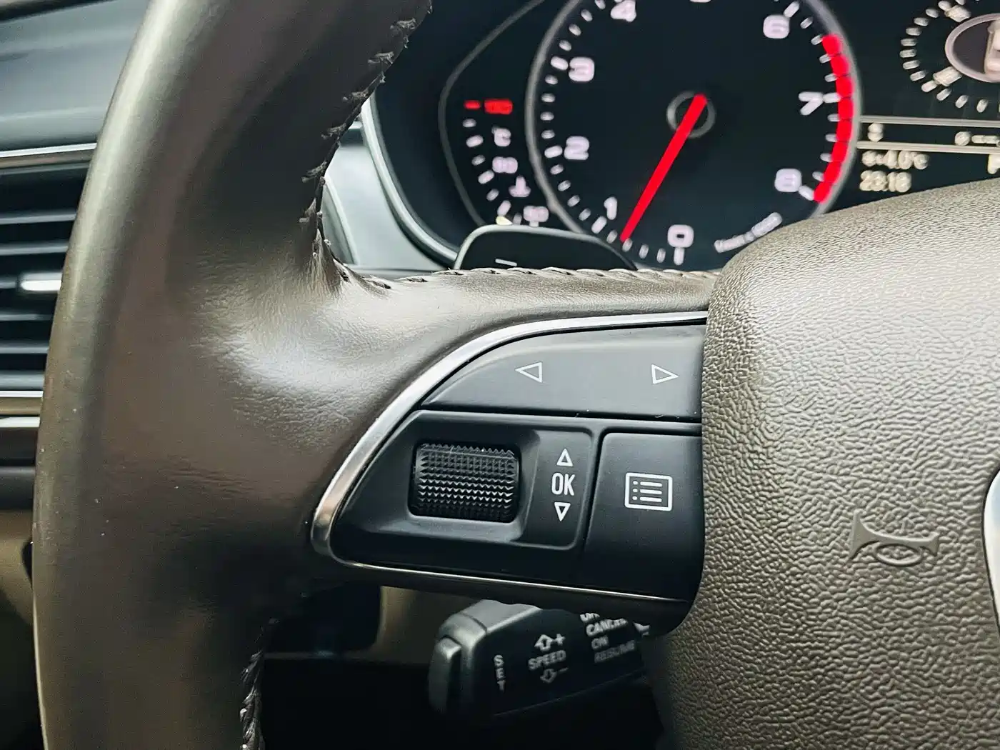 Audi A6L 2012 30 FSI Comfort фото 15