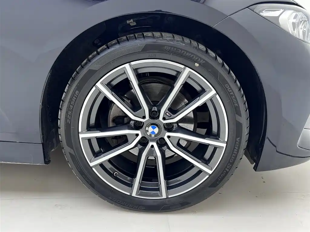 BMW 3 Series 2023 320Li M Sport Package фото 29