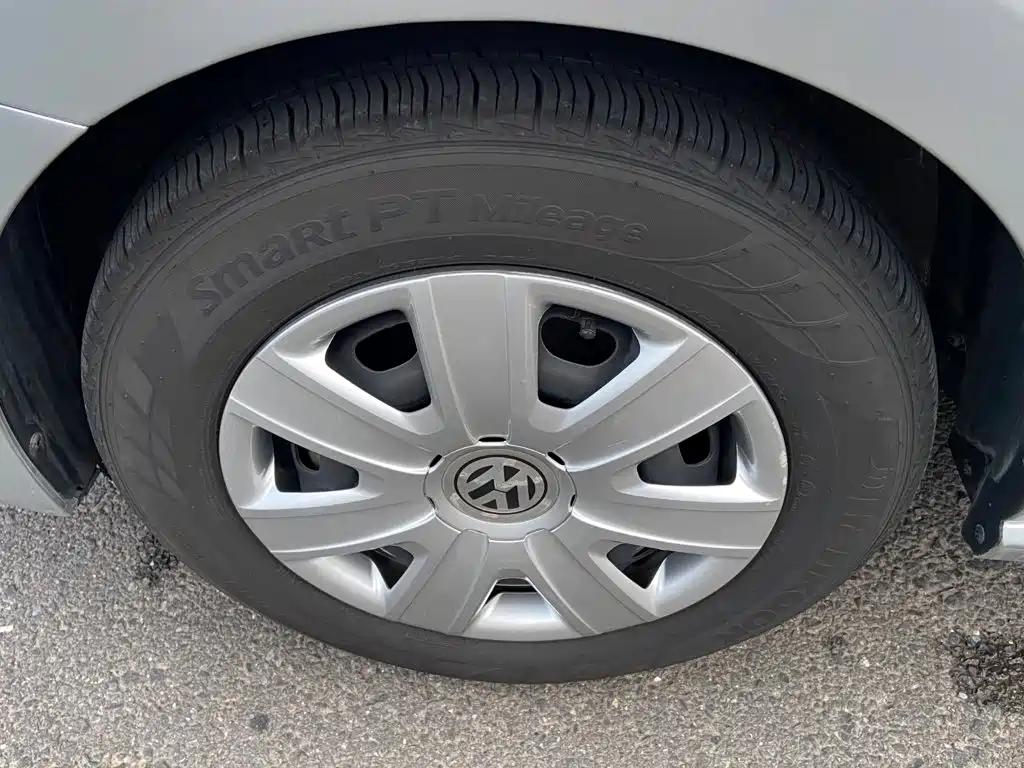 Volkswagen Polo 2013 2013 1.4L Manual Trend Edition