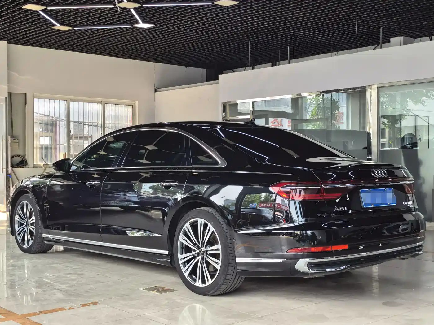 Audi A8 2024 Model A8L 50 TFSI quattro Premium Selection фото 16