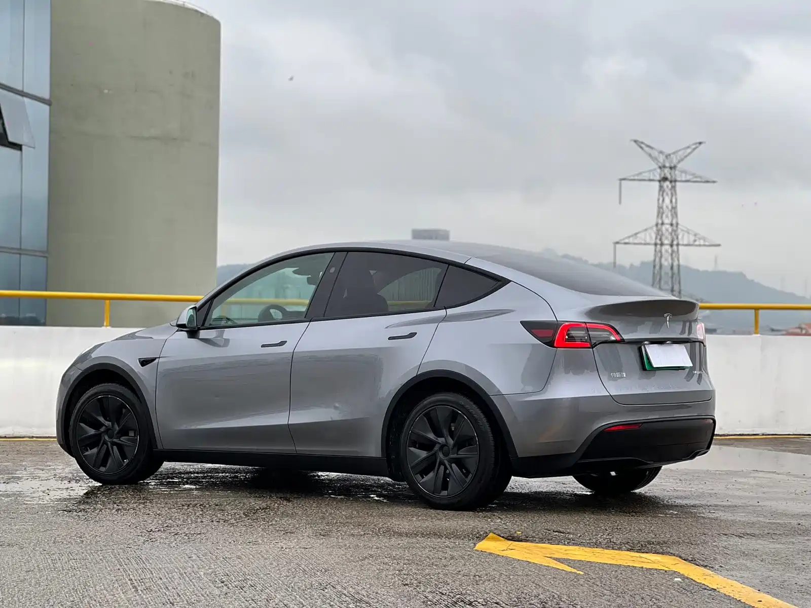Фото 4 - Tesla Model Y