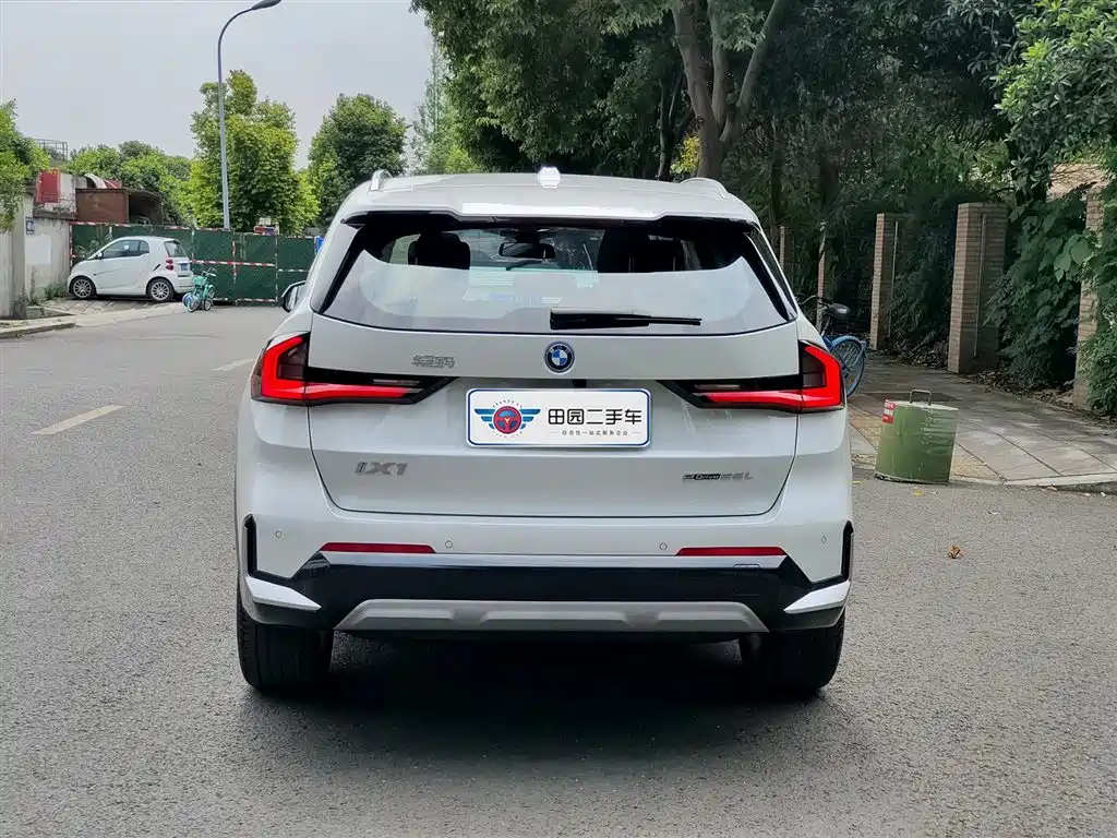 BMW iX1 2025 eDrive25L X Design Package фото 5