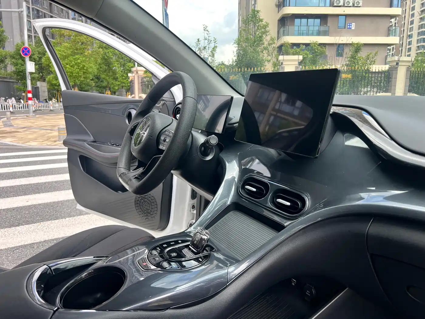 BYD e2 2023 2023 Luxury Model
