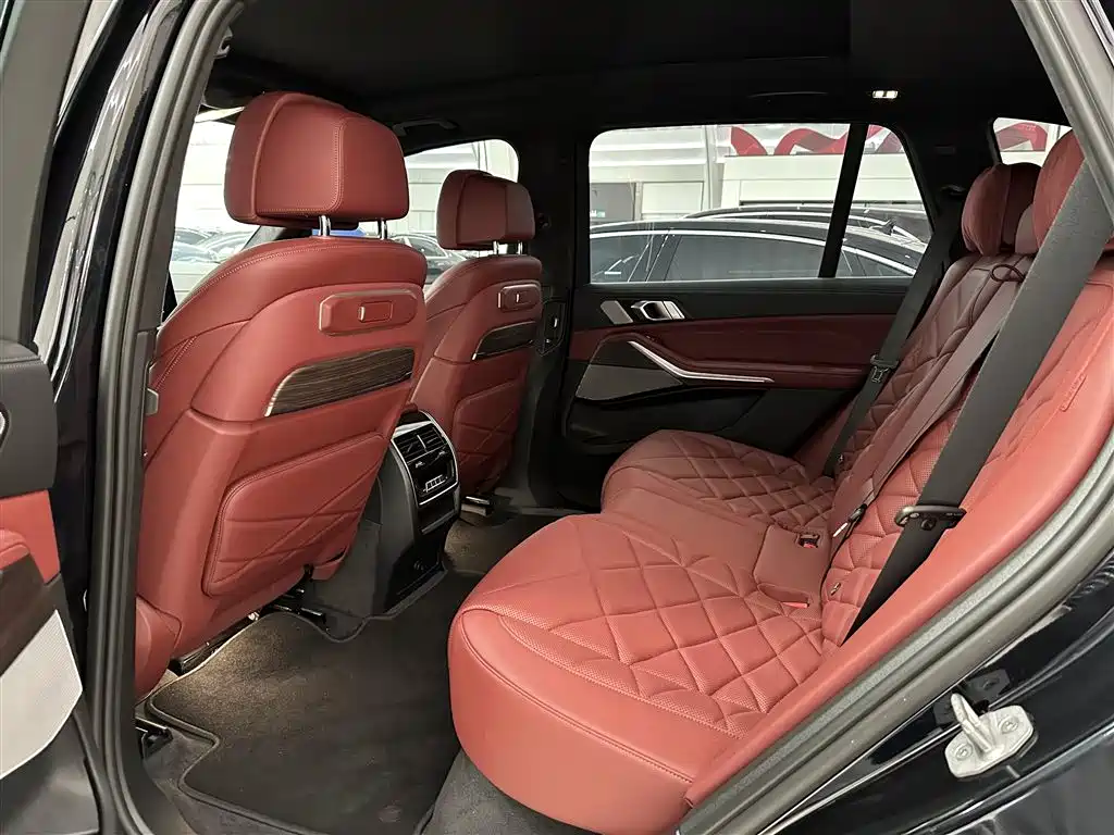 BMW X5 2023 xDrive 40Li M Sport Black Night Package фото 12