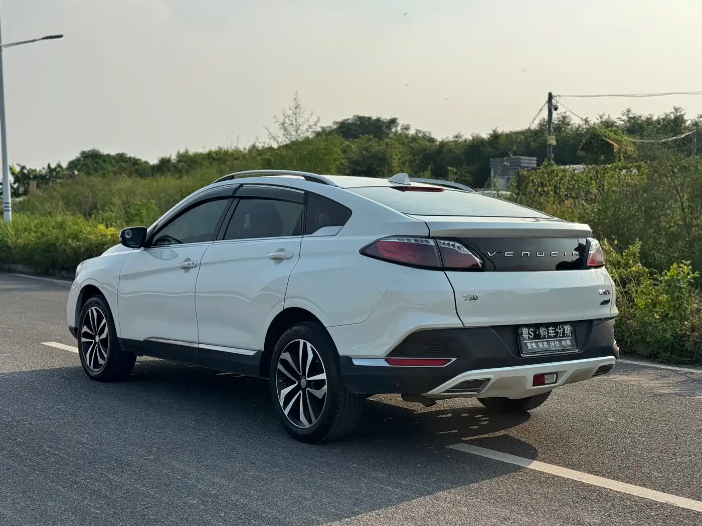 Venucia T90 2017 2017 2.0L CVT Smart Edition
