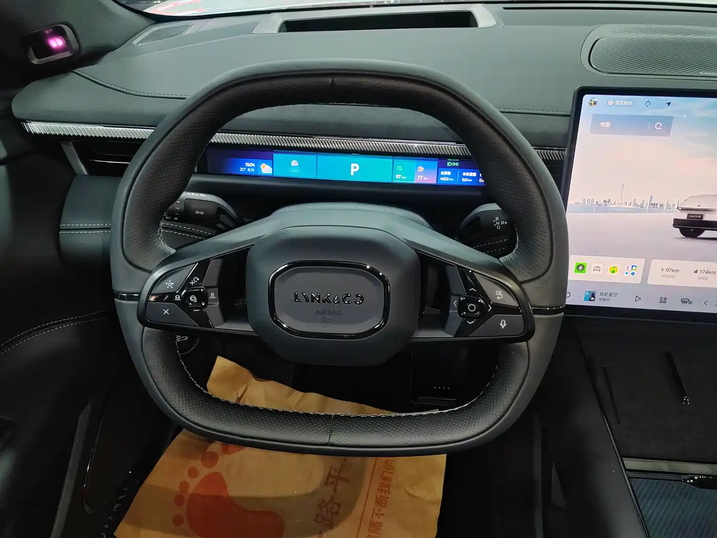 Lynk & Co 10 EM-P 2025 Model 120km Base Version фото 7