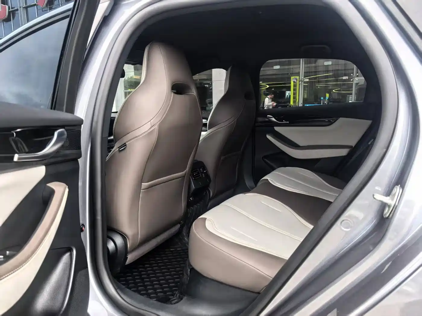 BYD Qin PLUS 2024 Glory Edition DM-i 55KM Leading фото 16