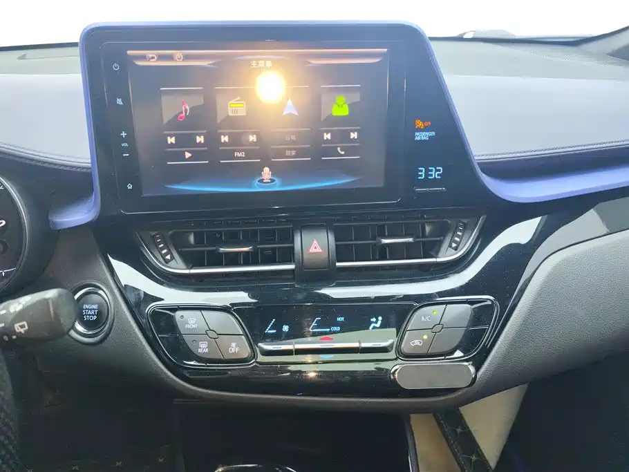 Toyota C-HR 2018 2.0L Leading Sunroof Edition China VI фото 13