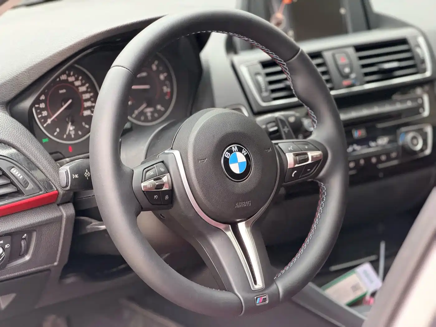 BMW 1 Series (Import) 2016 120i Sport Design Package фото 7