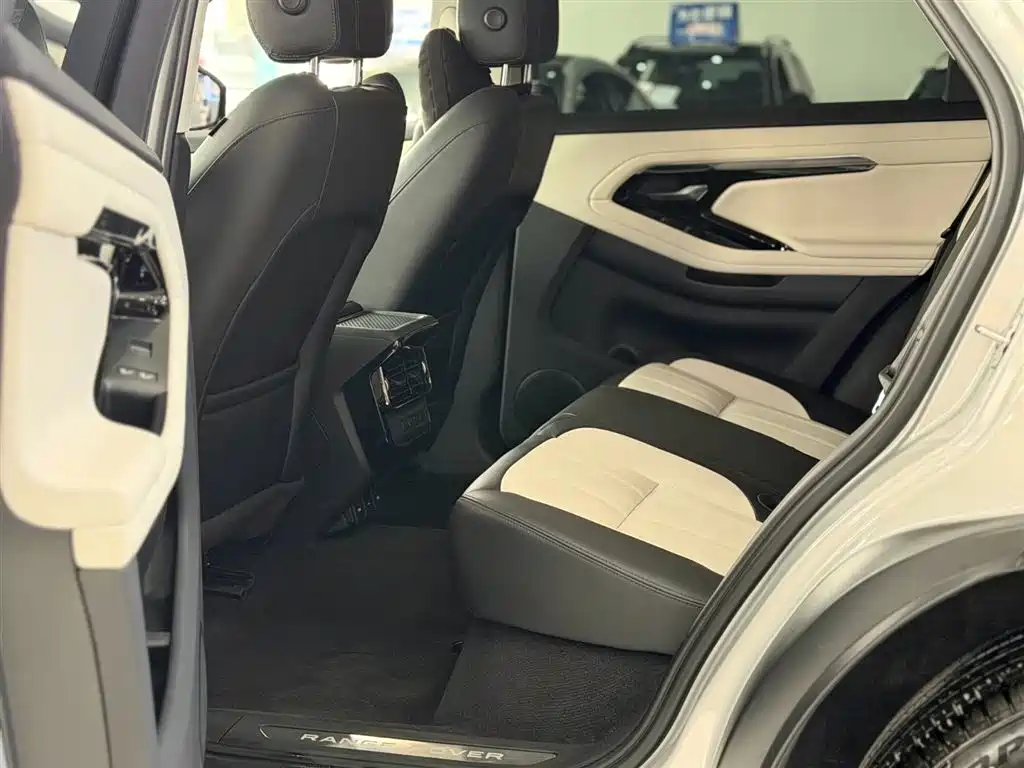 Land Rover Range Rover Evoque 2021 Range Rover Evoque L 249PS R-Dynamic S Performance Edition фото 28