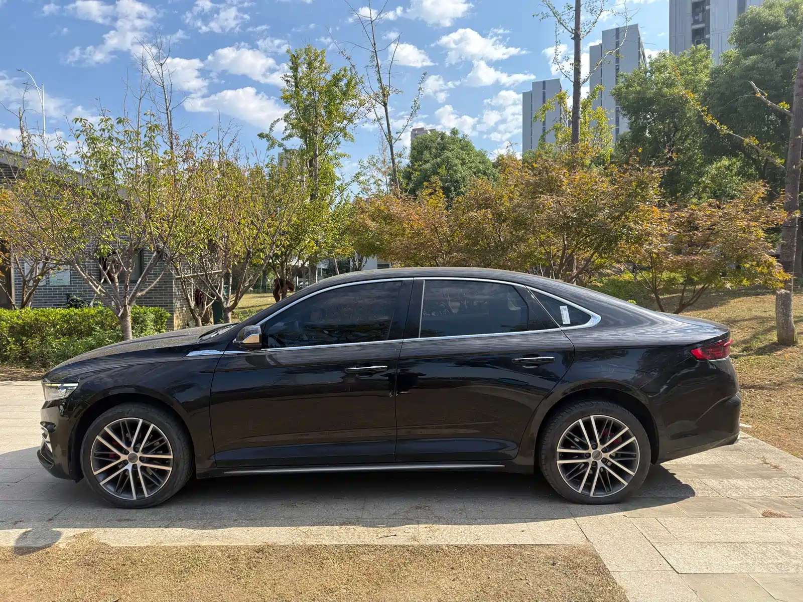 Фото 4 - Geely Preface