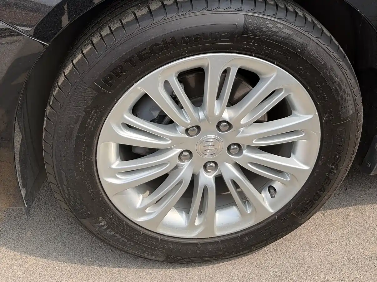 Buick LaCrosse 2018 Model 20T Elite Edition фото 6