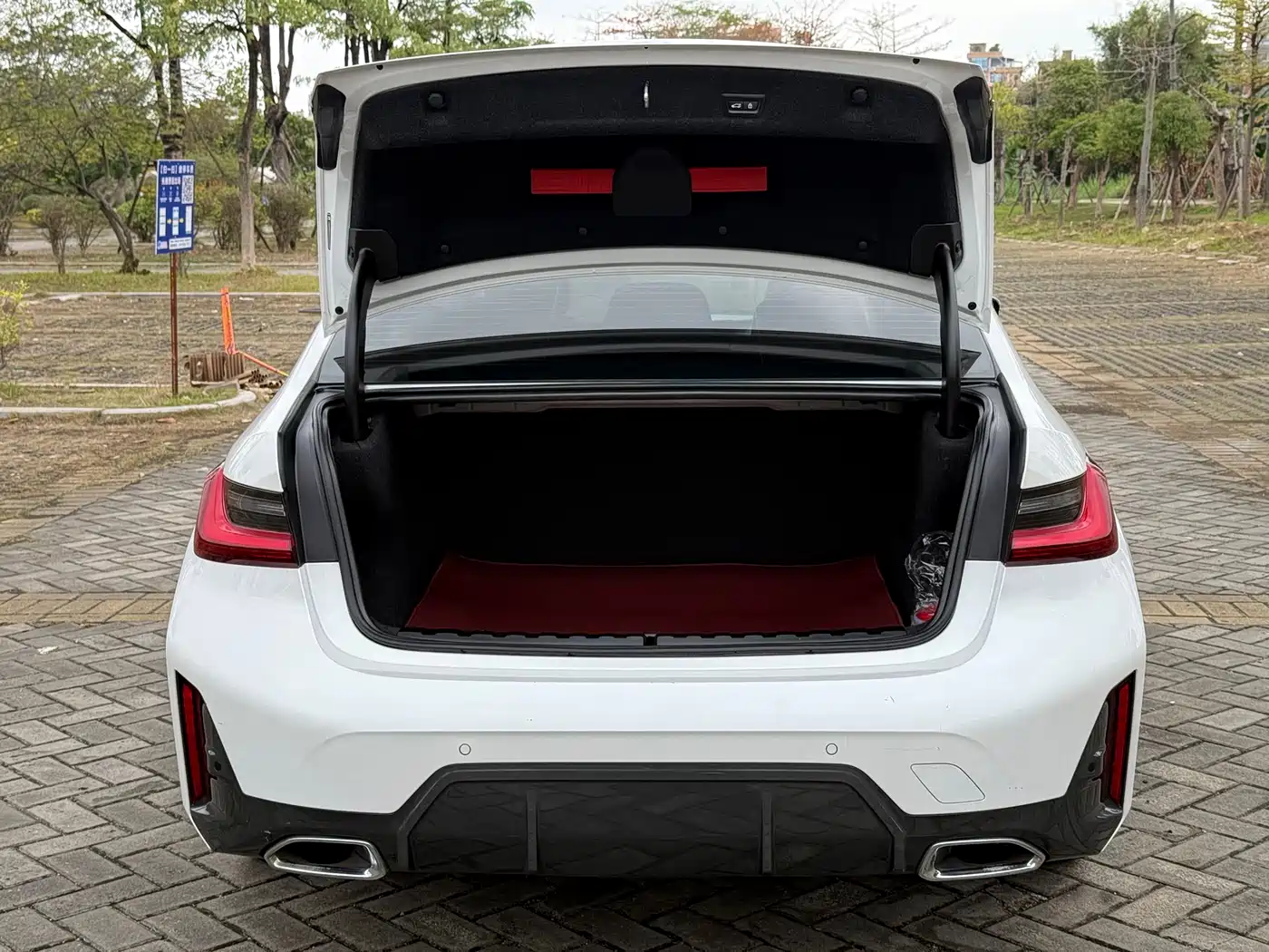BMW 3 Series 2023 325Li M Sport Package фото 22