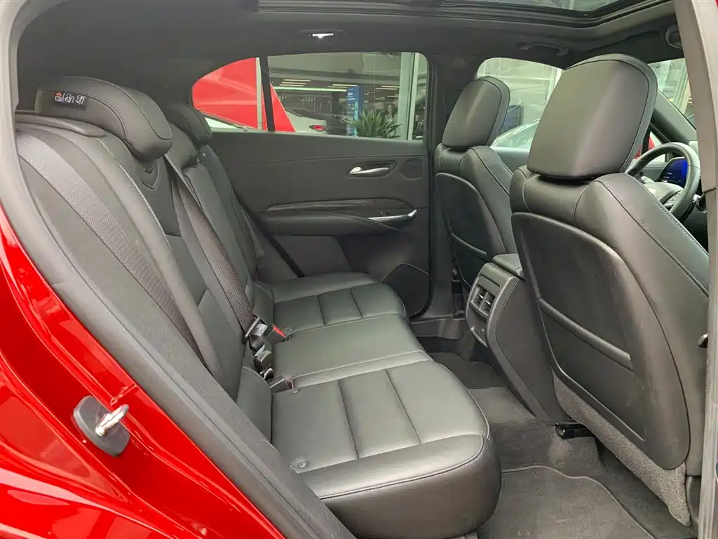 Cadillac XT4 2023 2024 28T 4WD Luxury Edition
