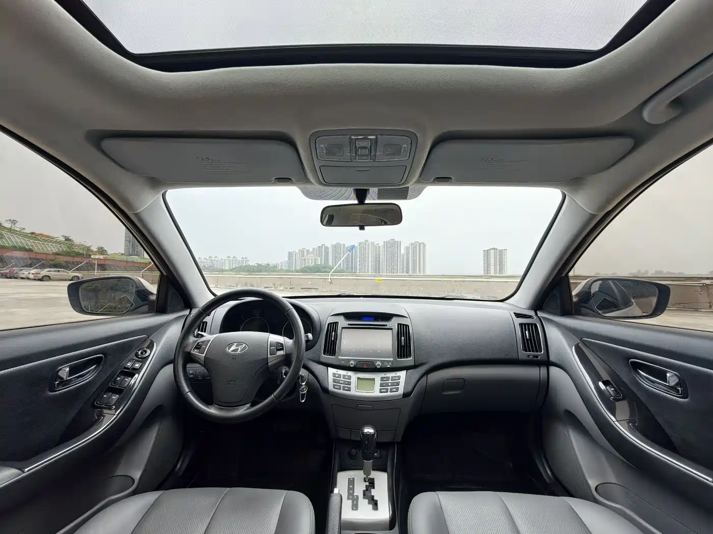 Hyundai Elantra 2011 1.6L Automatic Luxury фото 12