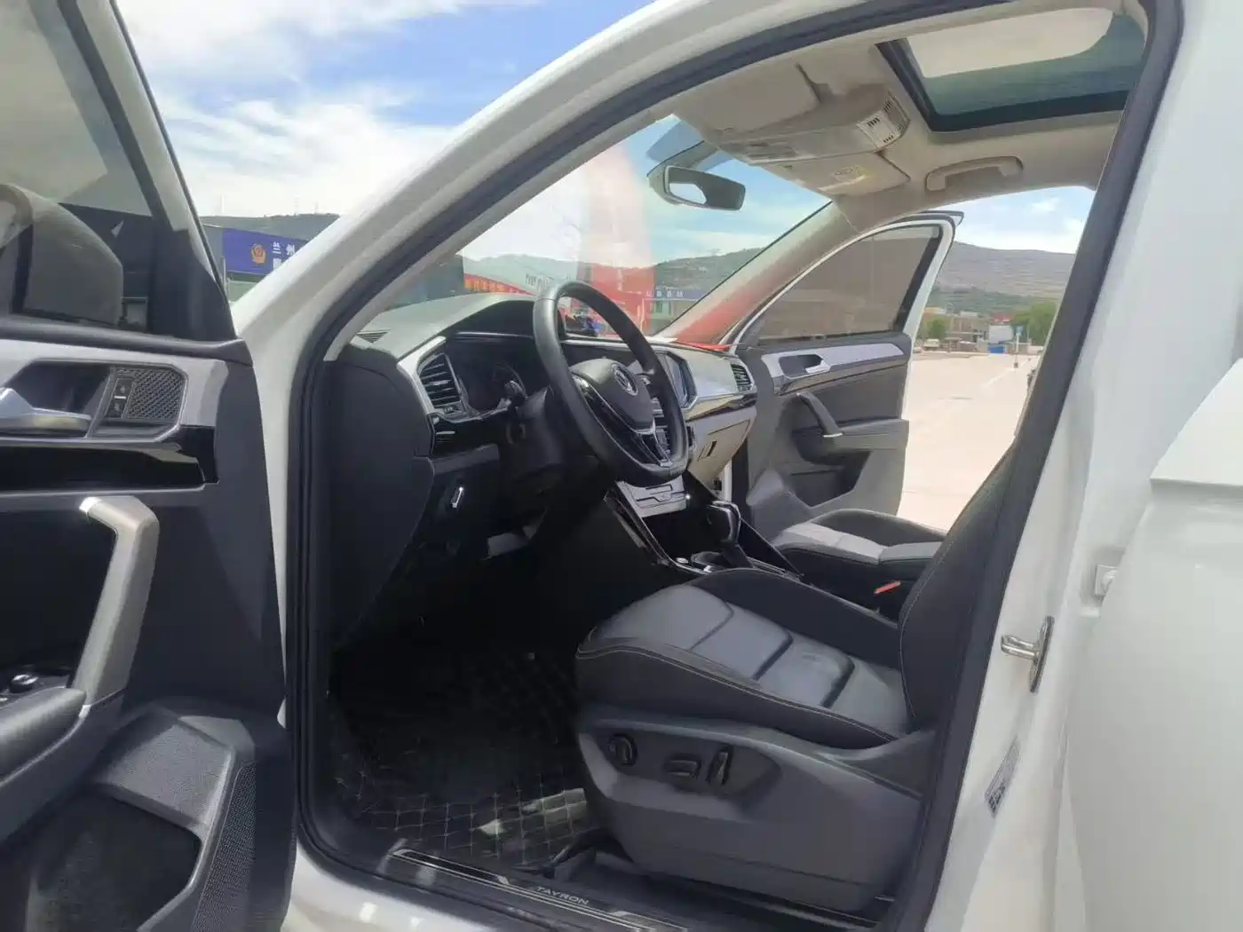 Volkswagen Tayron 2020 330TSI 2WD Luxury Smart Edition фото 8