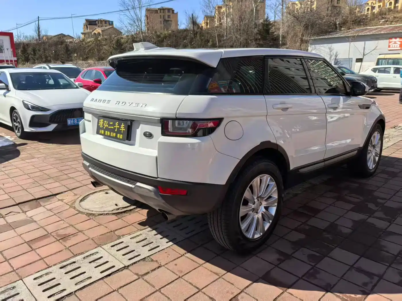 Land Rover Range Rover Evoque 2017 2.0T SE Smart Shine Edition фото 7