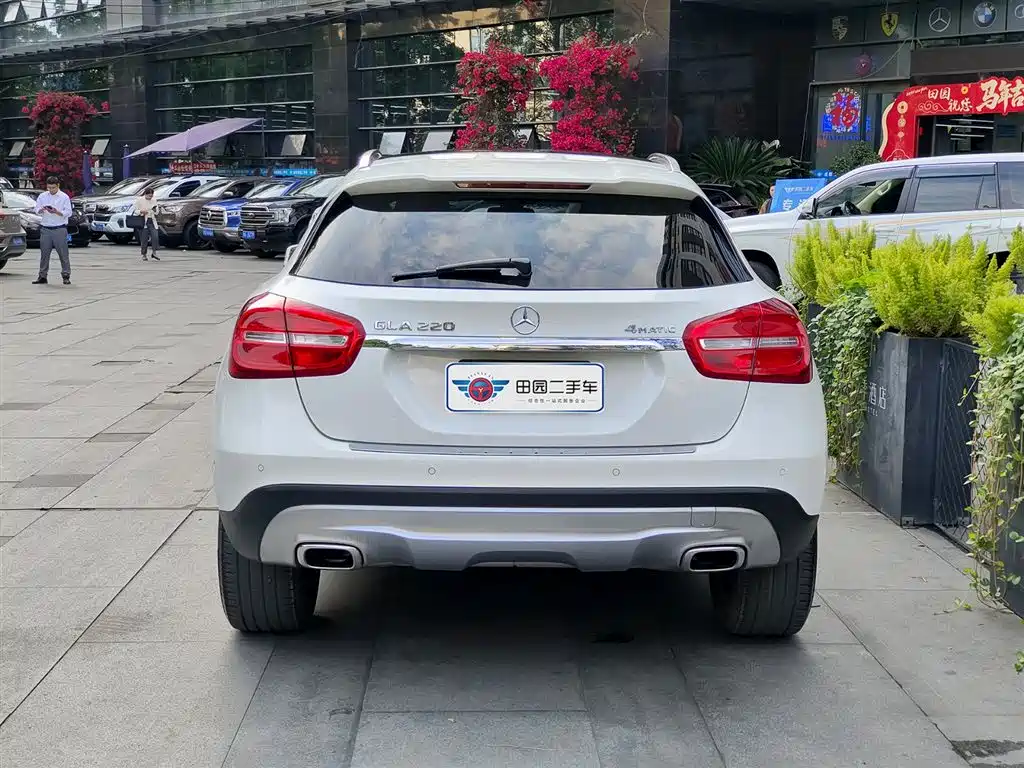 Mercedes-Benz GLA 2017 GLA 220 4MATIC Fashion фото 5