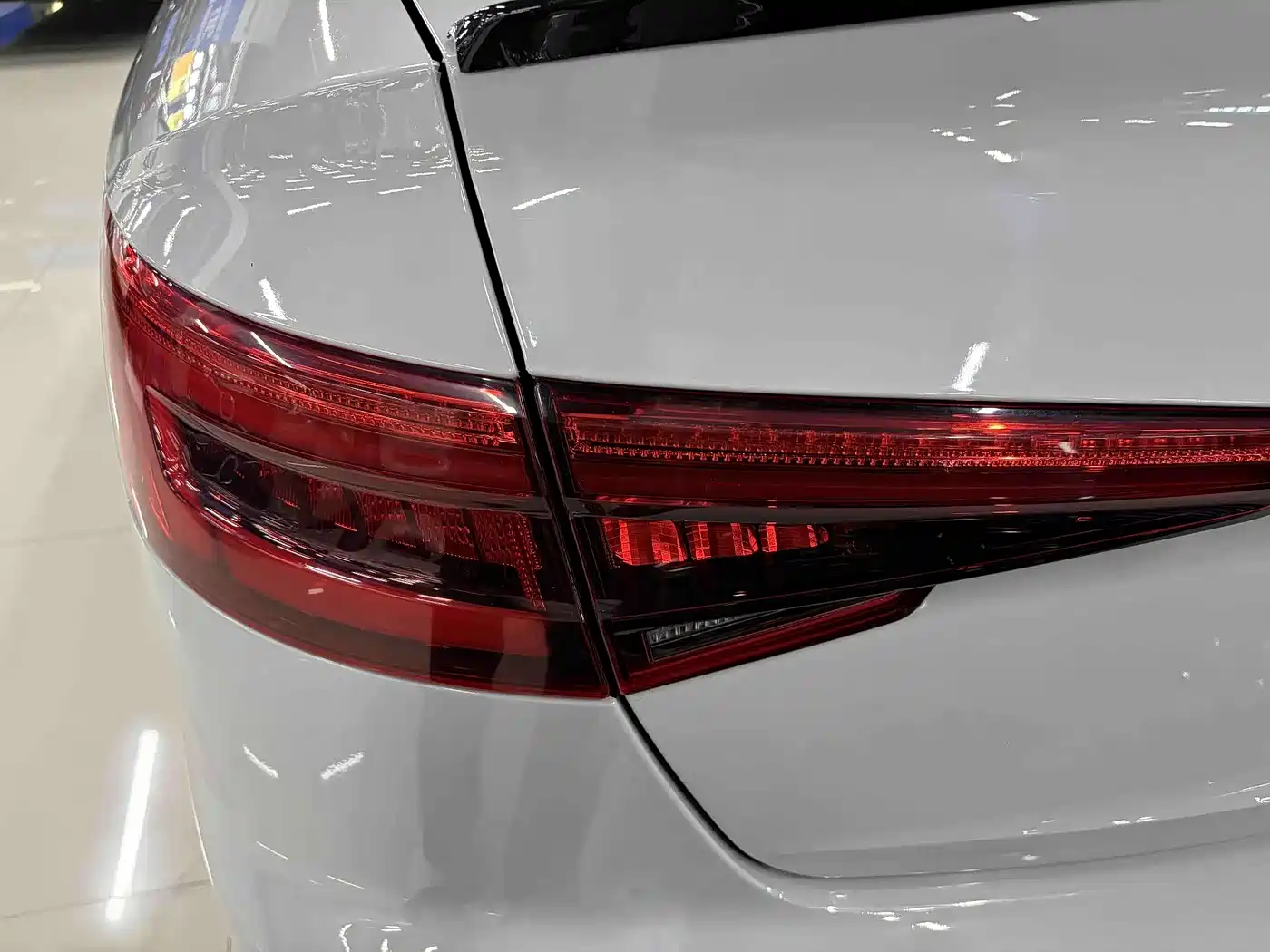 Audi A4L 2017 Model 45 TFSI quattro Sport Version фото 8