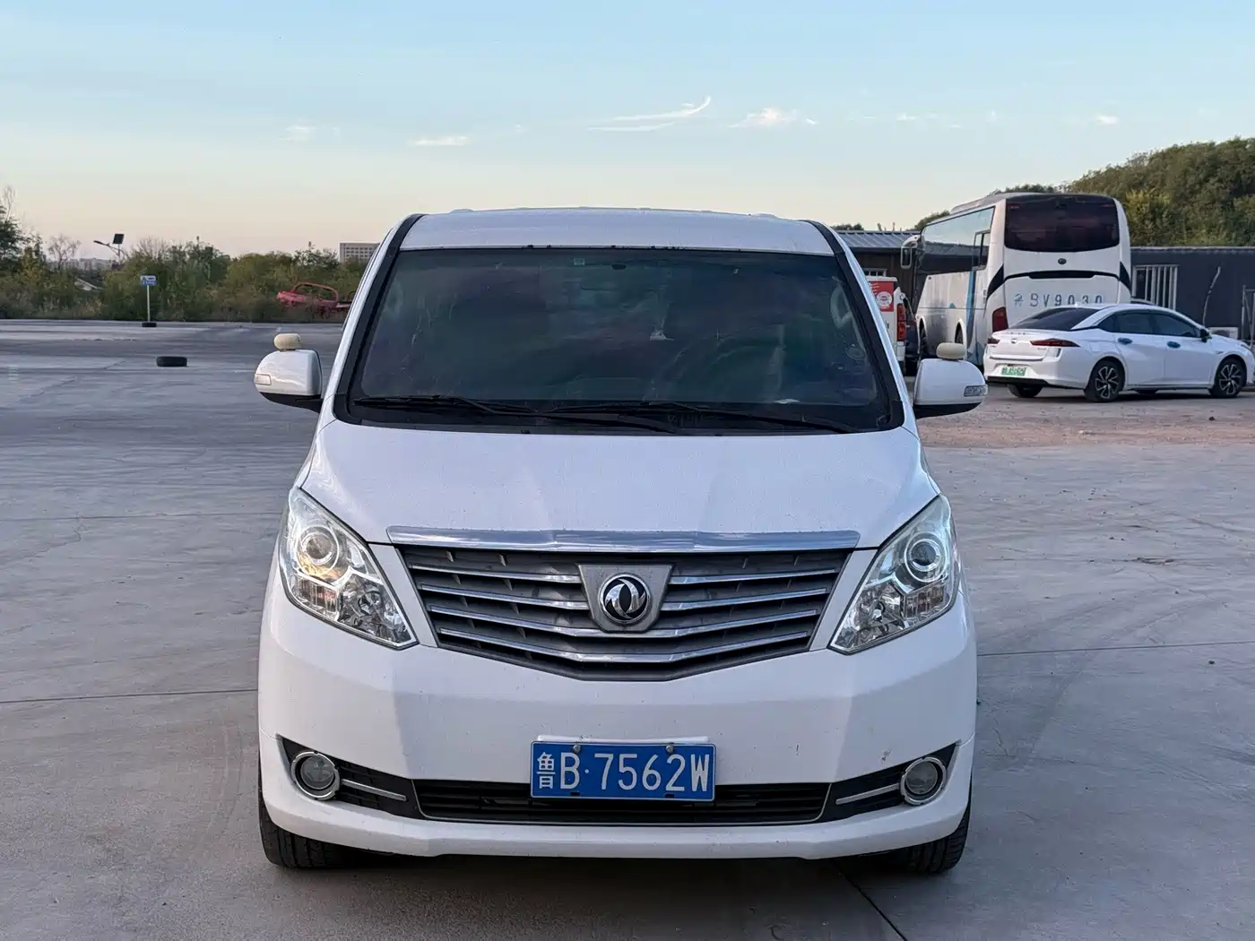Dongfeng Fengxing Fengxing CM7 2014 2014 2.4L Manual Official Edition