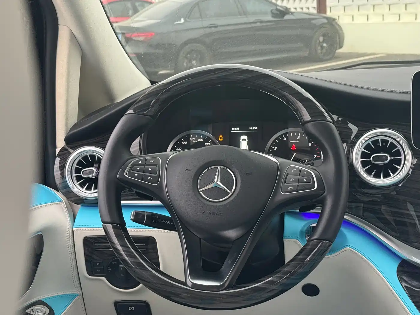 Mercedes-Benz Vito 2021 2.0T Business Edition 7-seater фото 22