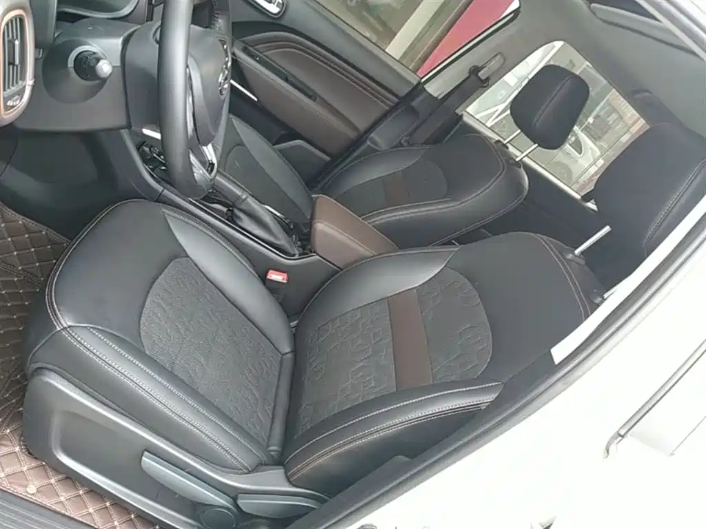GAC Trumpchi Trumpchi GS3 2019 235T Automatic Elite Edition фото 15