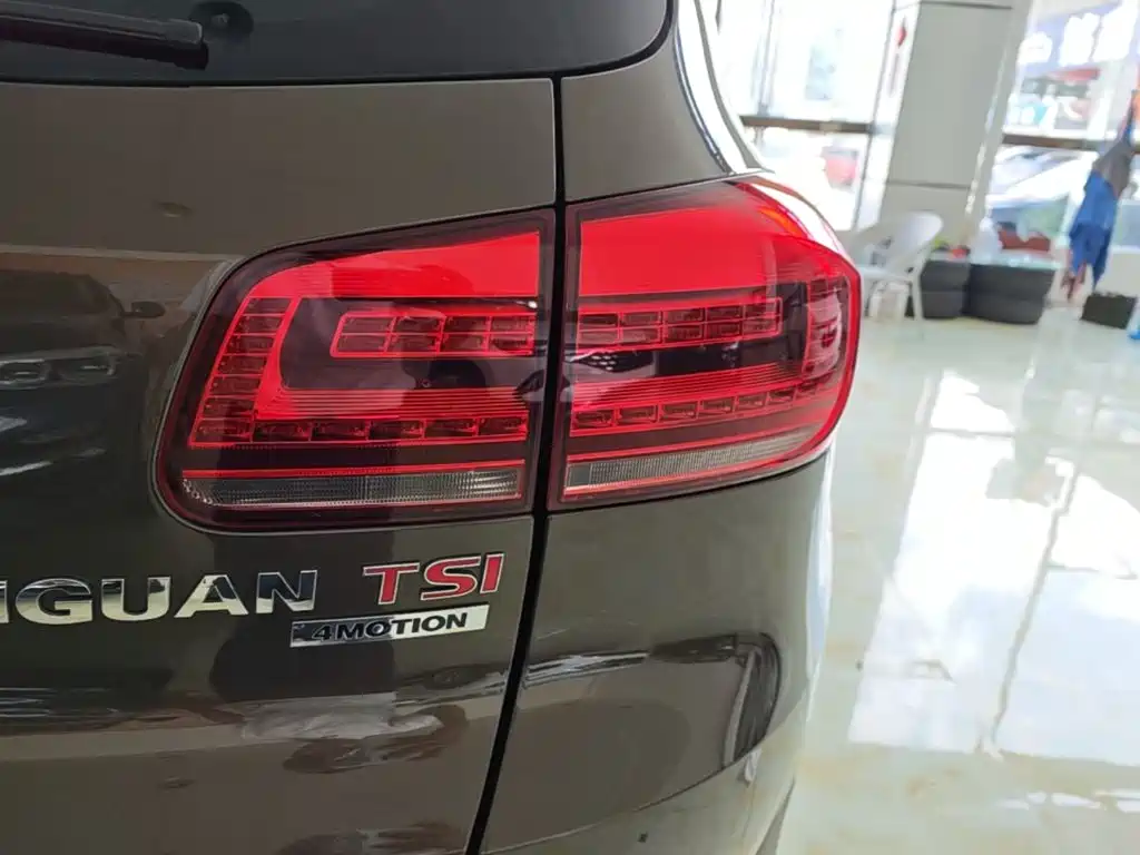Фото 8 - Volkswagen Tiguan