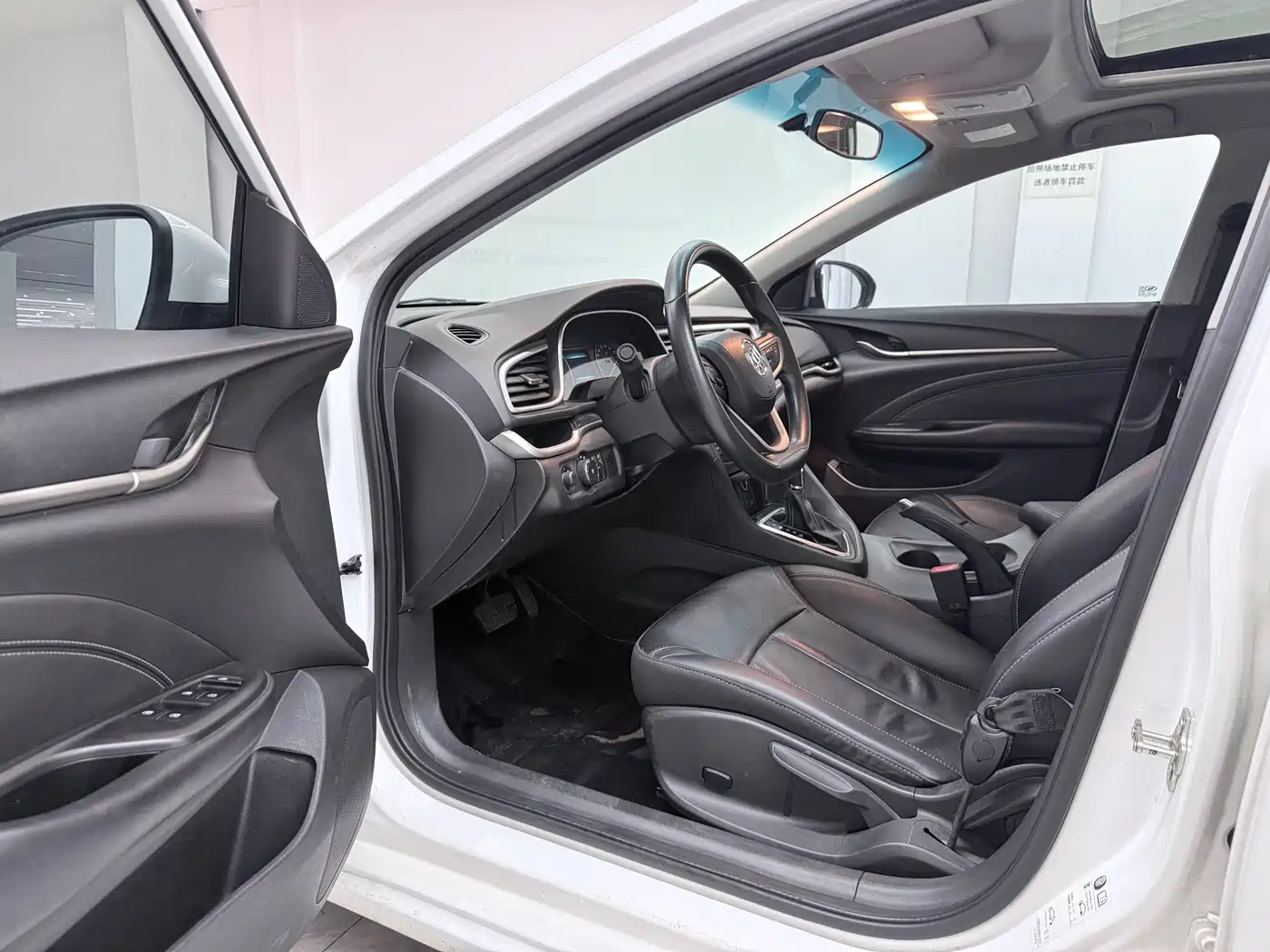 Buick Excelle 2015 18T Dual-Clutch Luxury фото 5