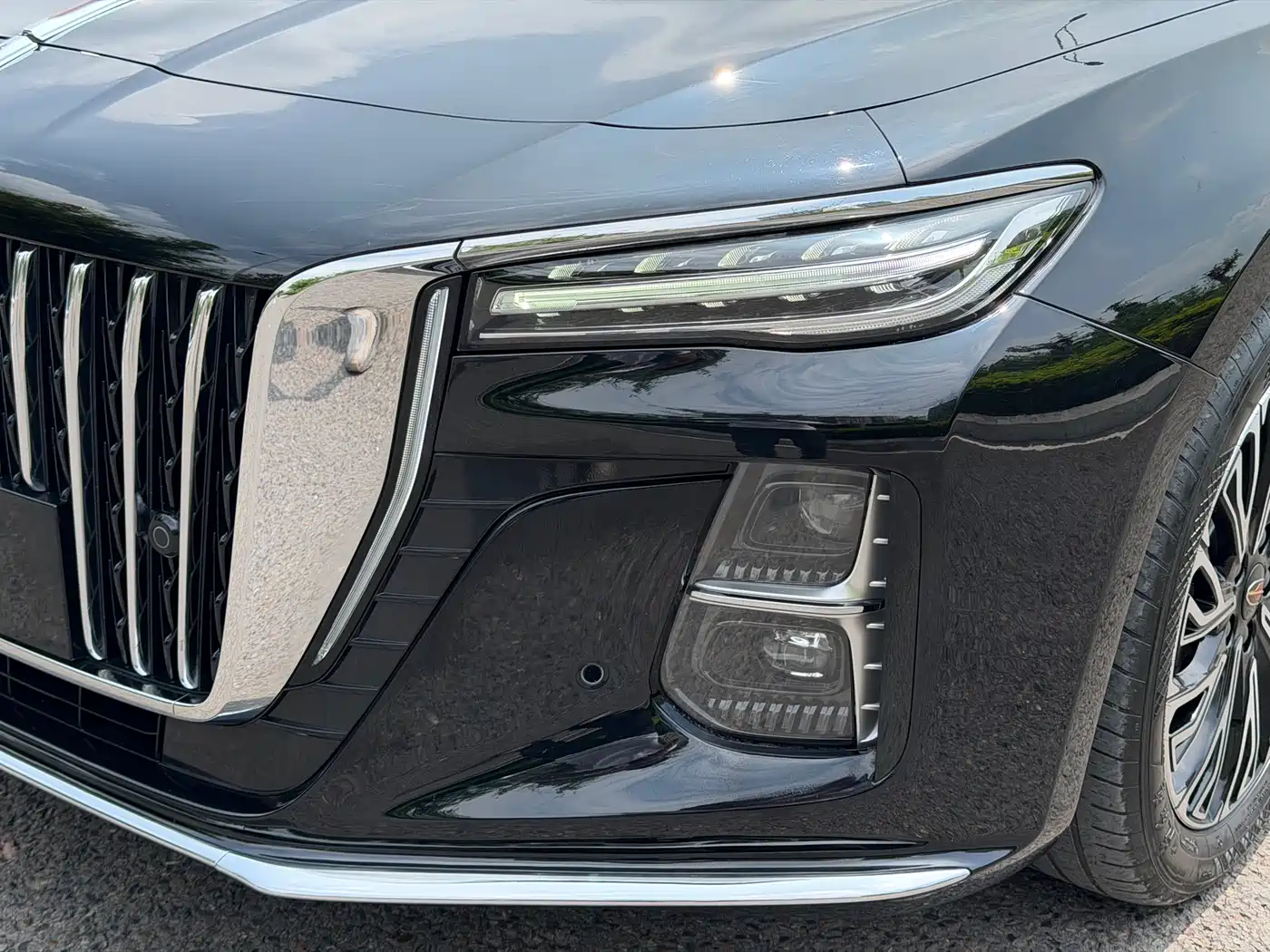 Hongqi H5 2024 2.0T Automatic Smart Connect Flag Smooth Edition фото 4