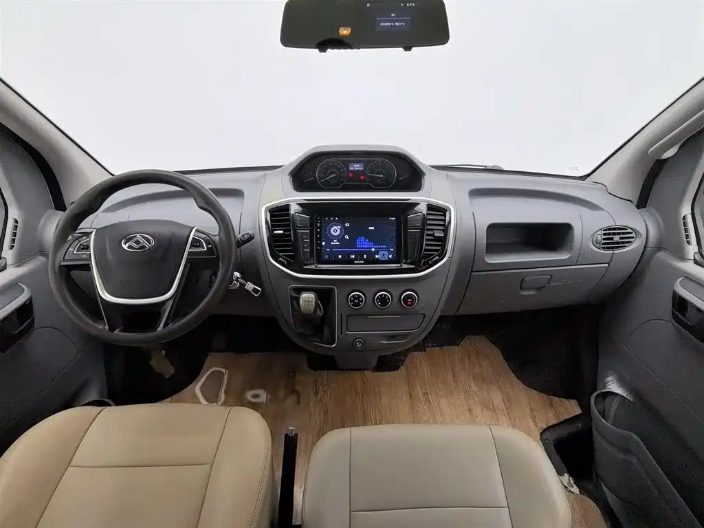 SAIC Maxus Xintu V80 2018 2.5T 6-speed manual Aoyuntong modified short wheelbase ultra-low roof 5-6-seater фото 5