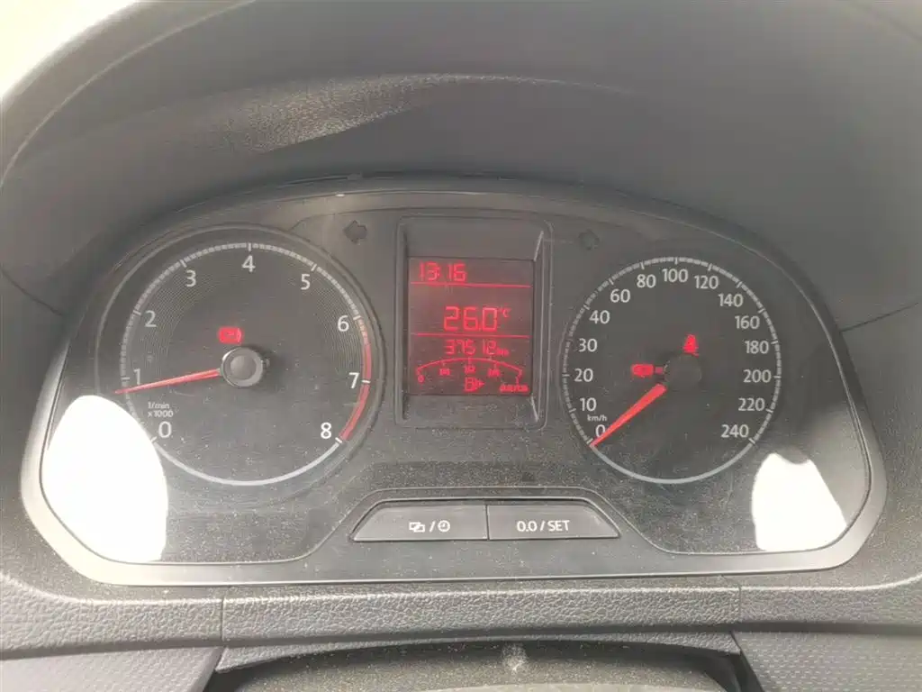 Volkswagen Jetta 2019 Dream Edition 1.4L Manual Fashion фото 8