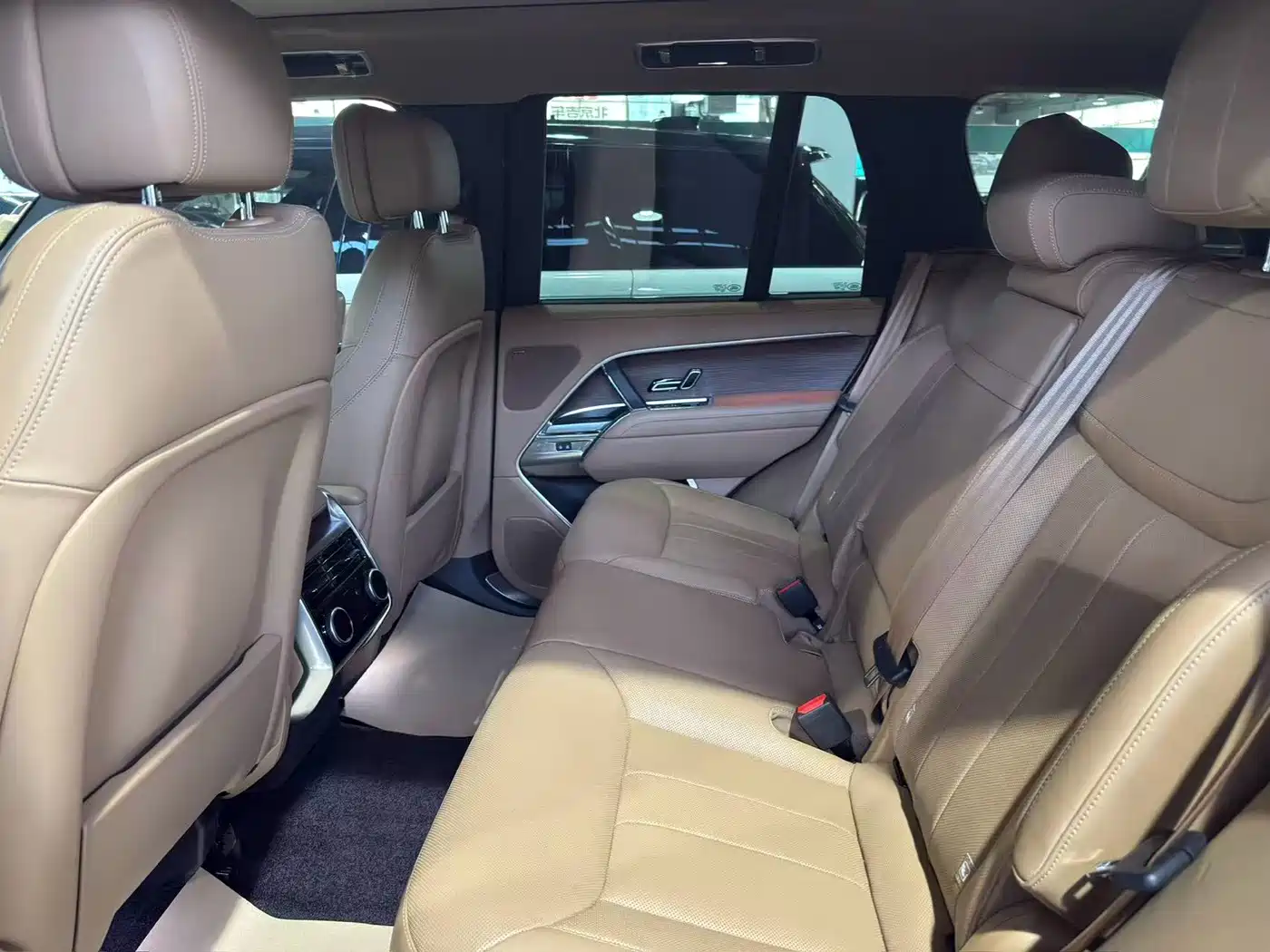 Land Rover Range Rover 2023 2023 3.0 L6 360PS Golden Age Edition