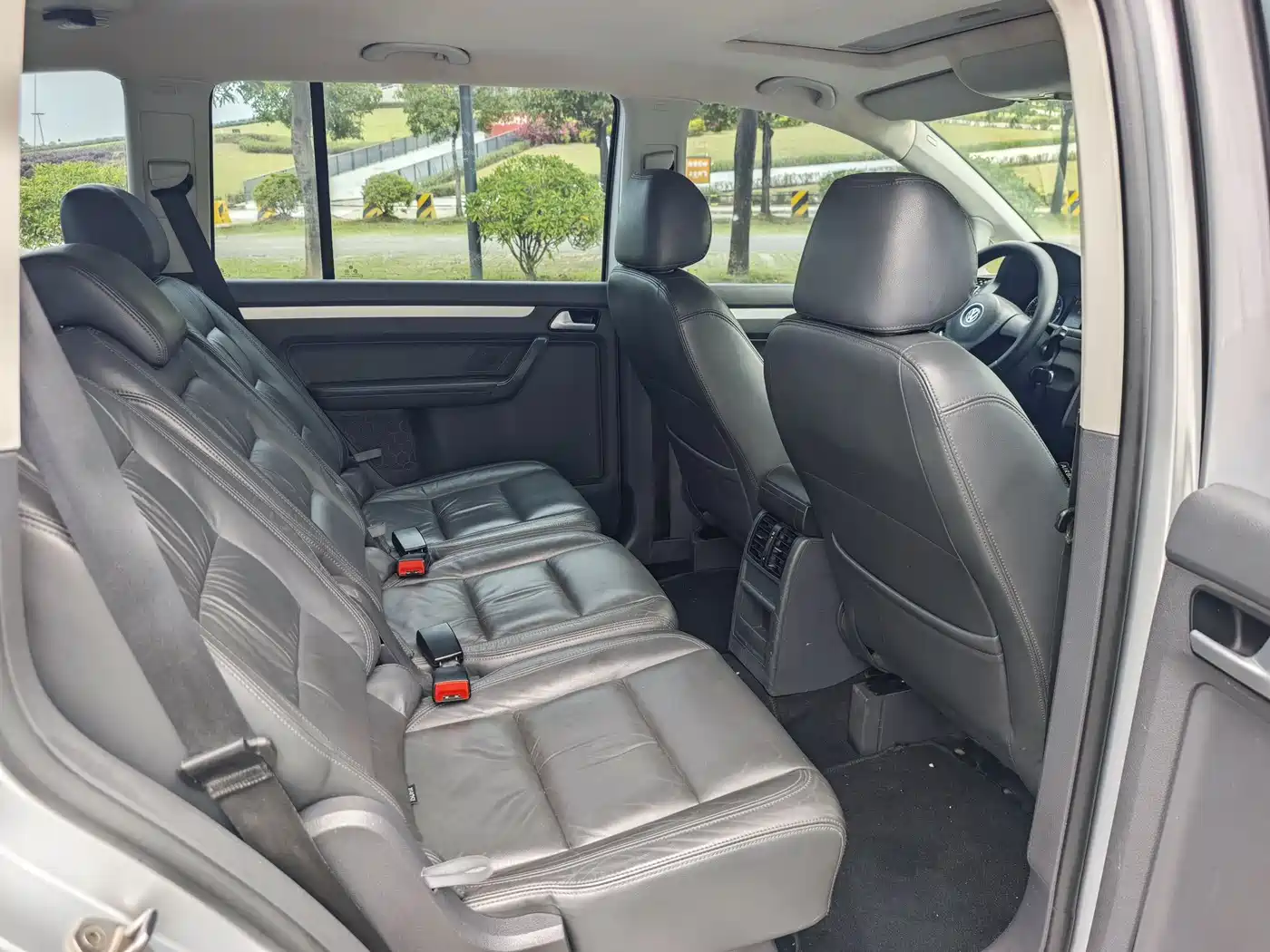 Volkswagen Touran 2015 1.4T DSG Comfort Edition 5-seater фото 18
