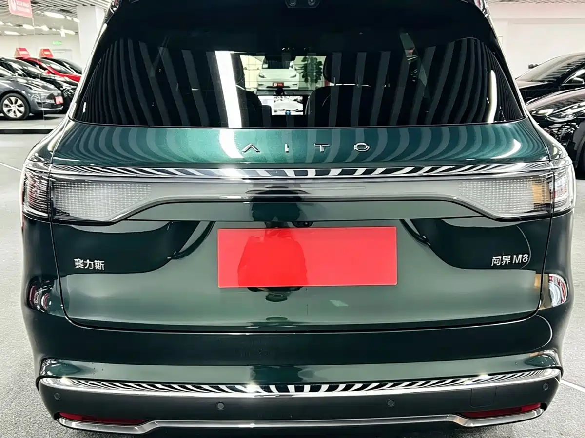 AITO Wenjie AITO M8 2025 Extended Range Ultra 53.4kWh 6-Seater фото 5