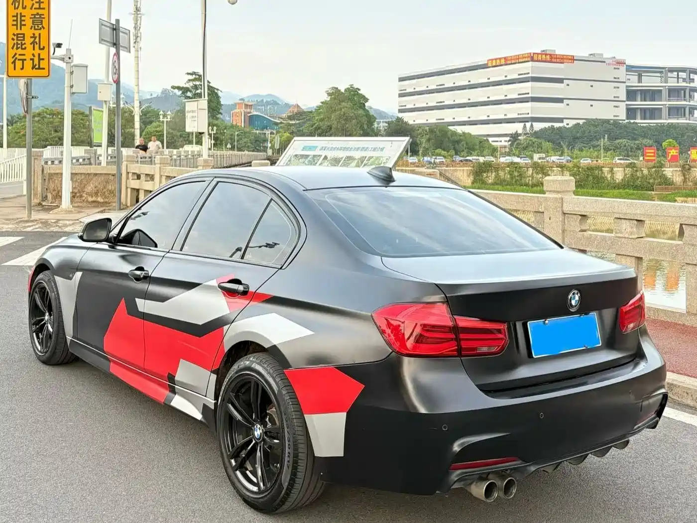 BMW 3 Series (Import) 2013 320i Sport Design Package фото 6