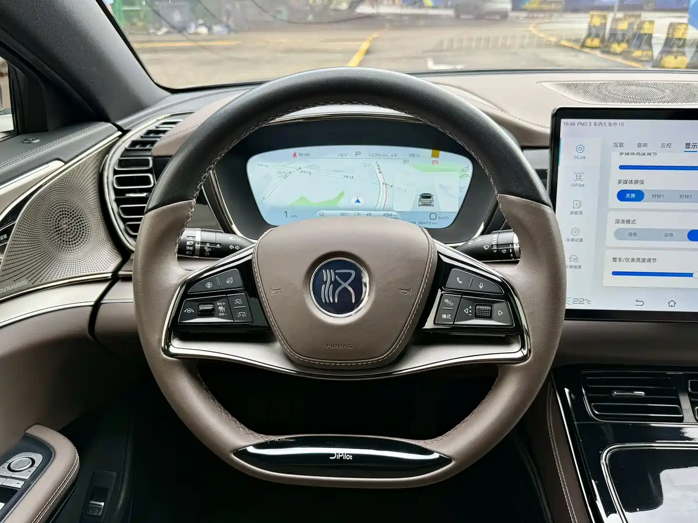 BYD Han 2022 DM-i 121KM Prestige фото 16