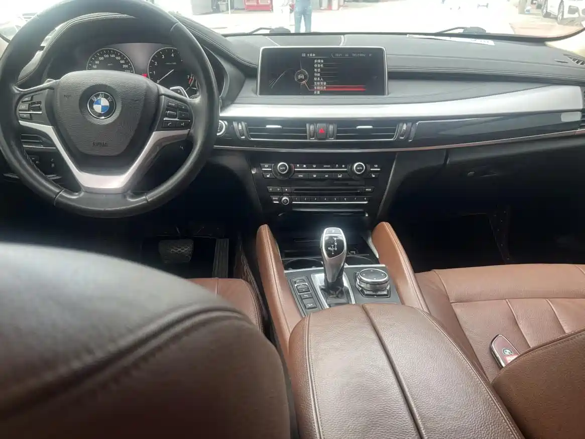 BMW X6 2015 xDrive35i Luxury Model фото 13